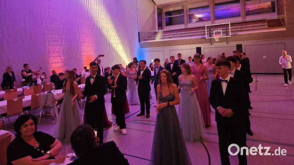 Tanzkurs Abschlussball MS Kemnath und Ebnath. Bild: Iris Eckert/exb