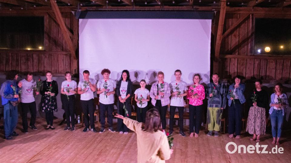 Die Künstler bei Tanthe Muh im vergangenen Jahr. Bild: Falsche Farm/exb