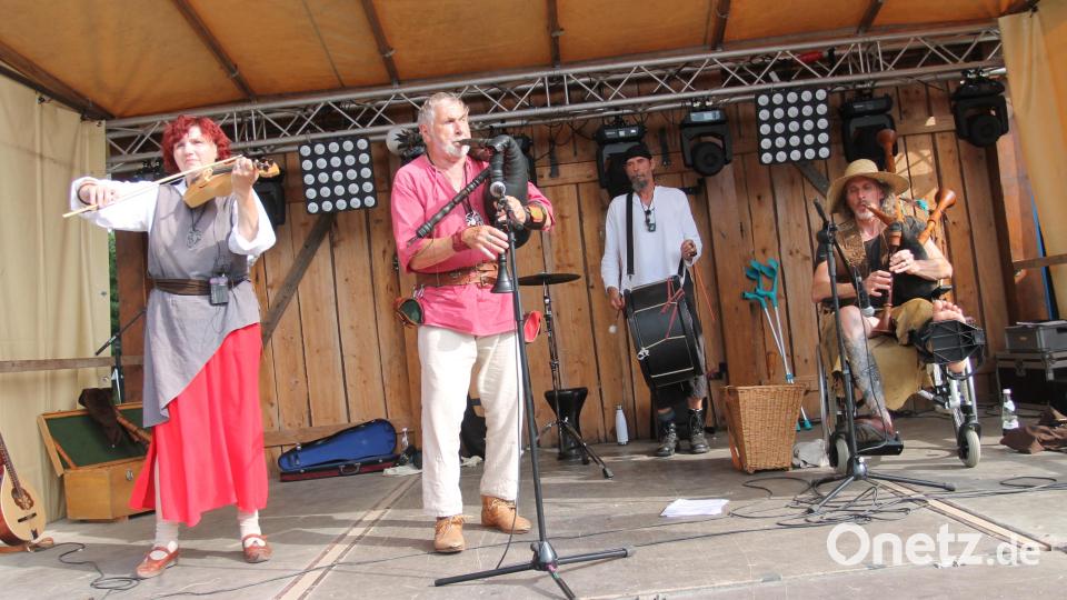 Die &quot;Amici Musicae&quot; Antiquae&quot; setzen mit den Schlusspunkt unter den &quot;Mittelalter-Markt zu Weydhausen&quot;. Bild: pi