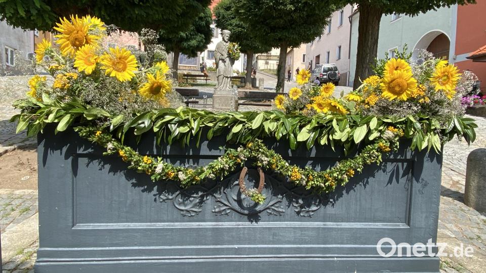 Zum Jodokritt wird der Marktbrunnen festlich geschmückt. Bild: Josef Glas