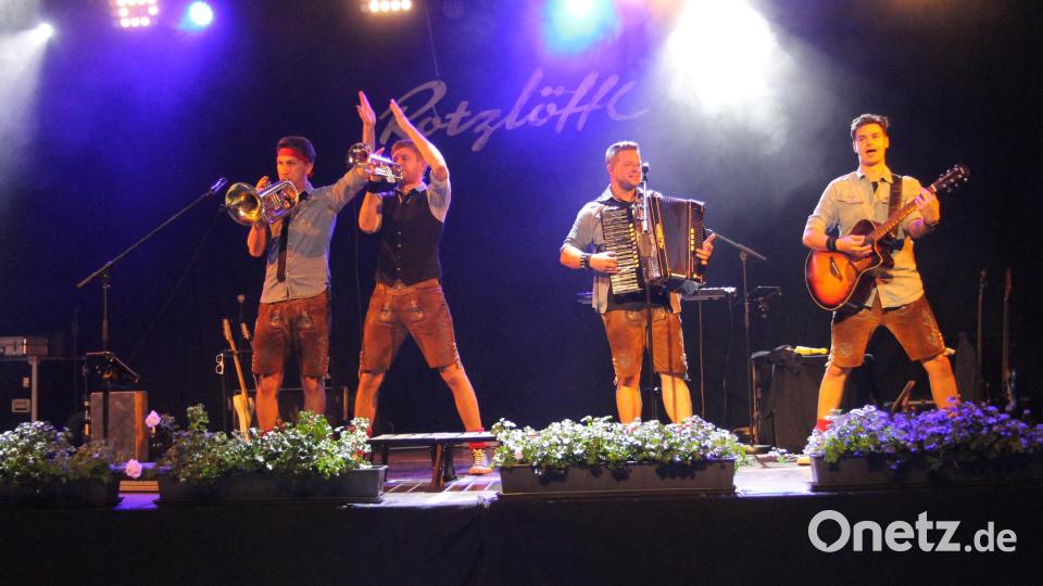 Die "Rotzlöffl" sorgen für Partystimmung pur. Bild: pi