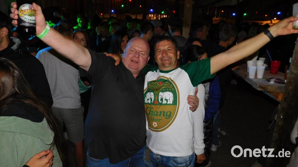 Ausgelassenes Feiern ist diesen Freitag wieder bei der Balla-Ball-Party zum Auftakt des 62. Sportfestes des ASV Haidenaab angesagt Archivbild: whü