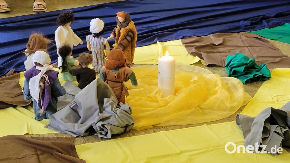 Eine Tauferinnerungsfeier stand für die Vorschulkinder der drei Waldsassener Kinderhäuser an. Bild: Monika Mittereder/exb