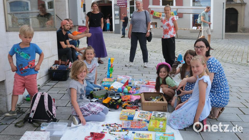 Die Anwohner am oberen Markt beteiligen sich am Netzwerk-Event mit einem Flohmarkt. Bild: Hirsch