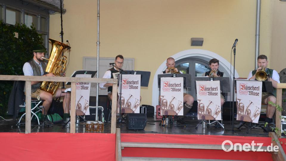 Die &quot;Rüscherl Muse&quot; serviert beste böhmische und bayerische Musik am Sonntagnachmittag. Bild: bey
