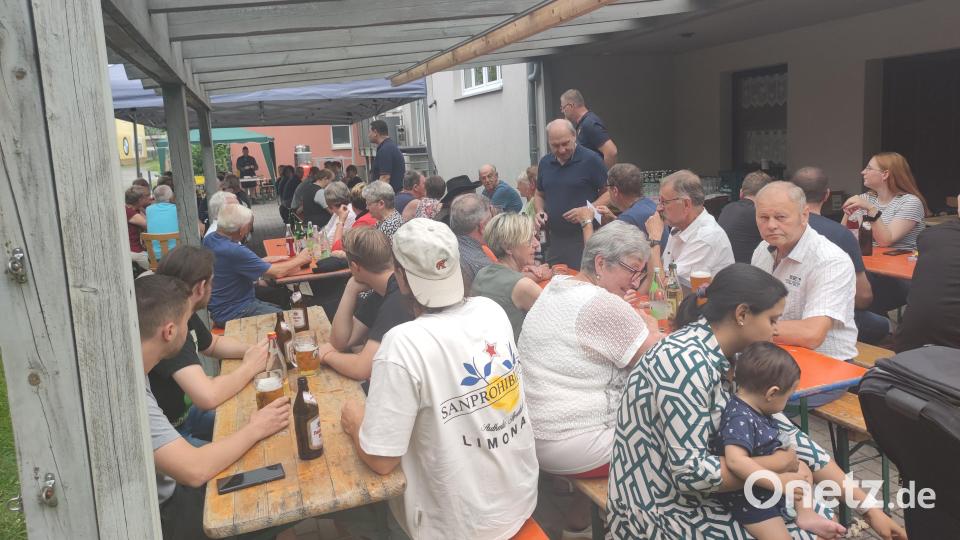 &quot;Volles Haus&quot; beim Kameradschaftsabend der Neudorfer Wehr. Bild: Hans Meißner