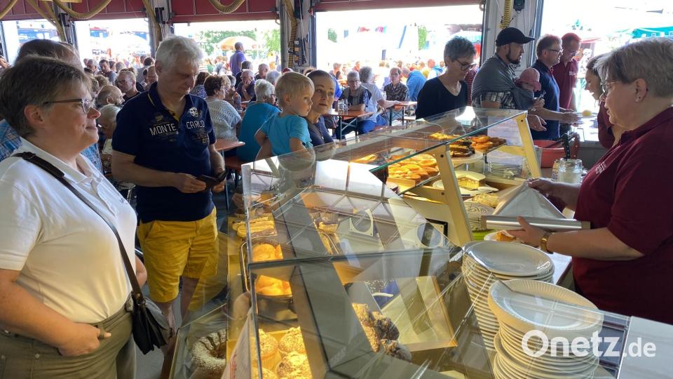 Großer Andrang herrscht beim sonntäglichen Mittagstisch, aber auch bei Kaffee und ;Kuchen. Bild: aub