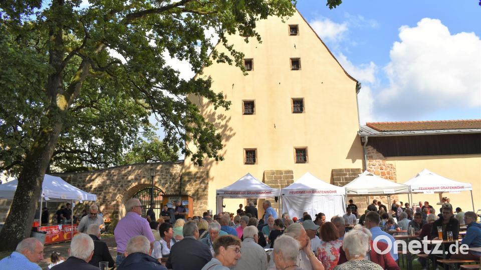 Die Feuerwehr Grafenwöhr ist für die weltliche Feier beim Kastenhaus zuständig. Bild: rgr