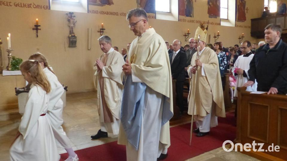 Einzug in die Kirche Bild: sl