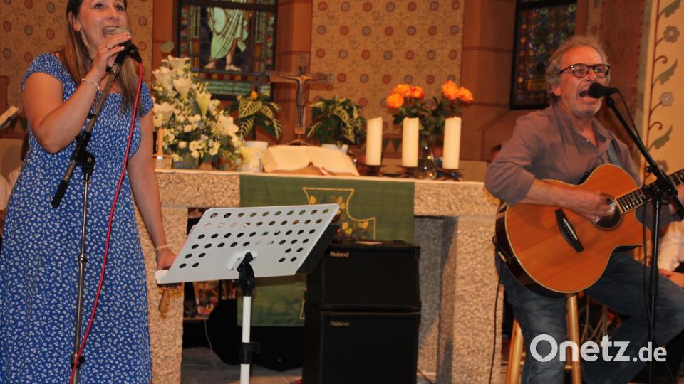 Viel Applaus erhielt das Duo Andrea Storch-Mayerhofer und Thomas Beer. Bild: kro