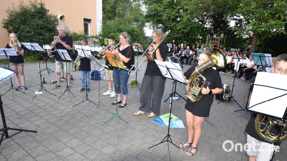 Nachwuchsbläser und einige erwachsene Neulinge ließen hören, was sie schon gelernt haben. Bild: no