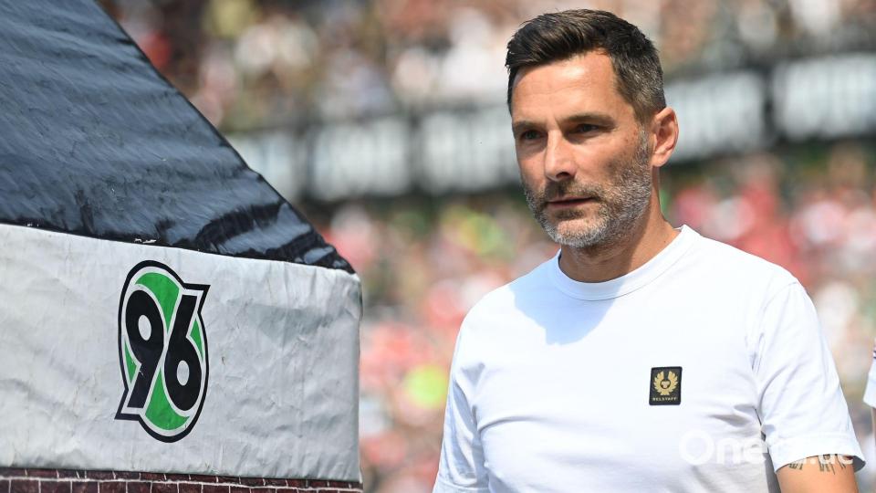 Trainer Stefan Leitl von Hannover 96 Bild: Swen Pförtner/dpa