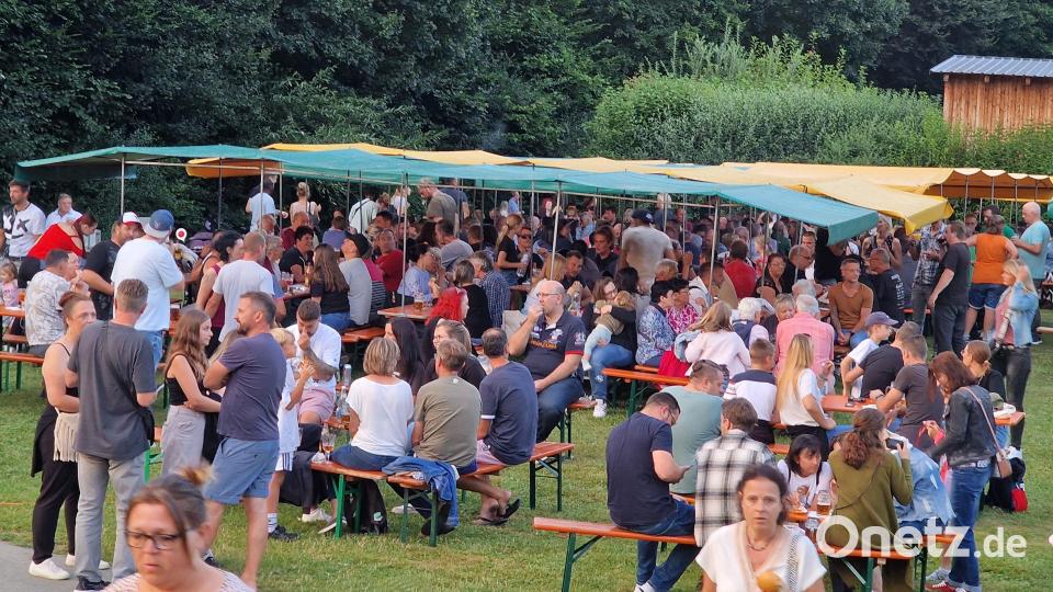 Das Wetter spielt mit und so sind viele Besucher zum Event &quot;Naab brennt&quot; nach Neustadt/WN gekommen. Bild: R. Kreuzer