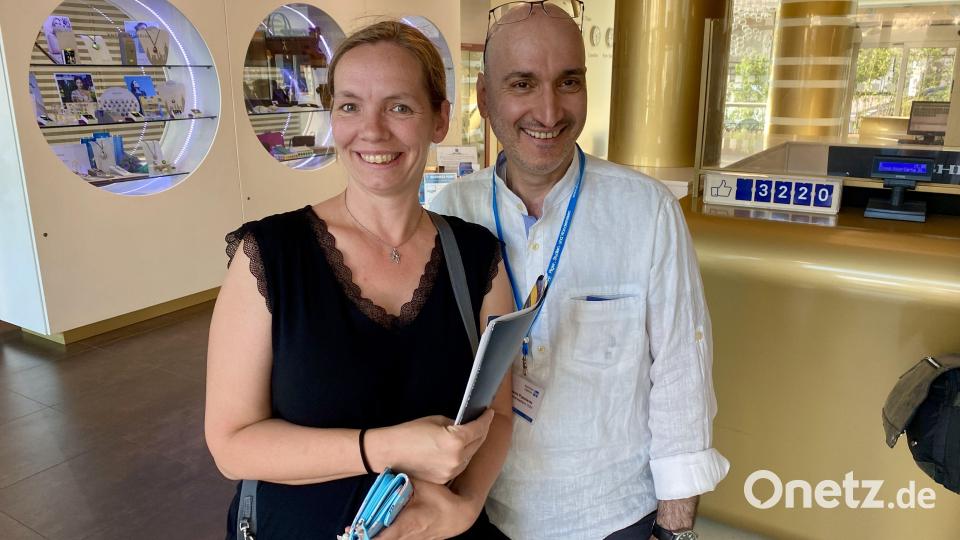Bei Kerstin Schütz liefen die Fäden für alle Teilnehmer aus dem Dekanat Amberg-Sulzbach zusammen. Bild: upl