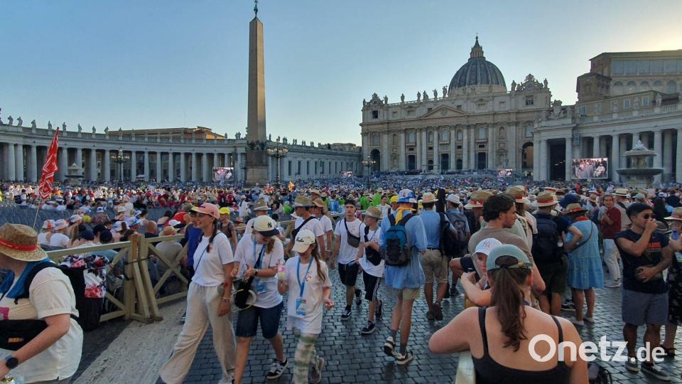 50.000 Ministranten aus 20 Ländern trafen sich auf dem Petersplatz in Rom. Bild: Uli Piehler