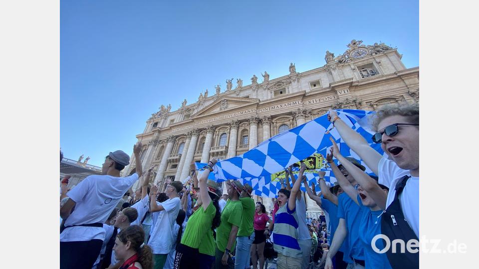 Jubel für &quot;Papa Francesco&quot; von den Bayern. Bild: Uli Piehler