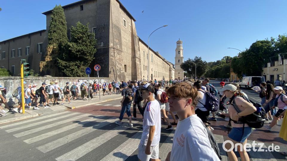 Ansturm auf den Eröffnungsgottesdienst in St. Paul vor den Mauern. Bild: upl