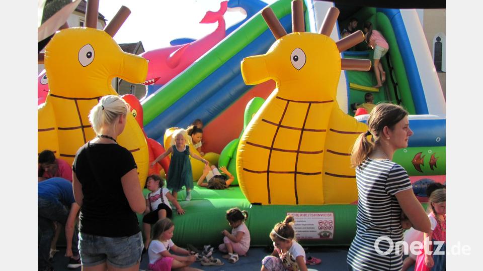 Für die Kinder steht auch in diesem Jahr wieder die Hüpfburg zum Austoben bereit. Bild: sei