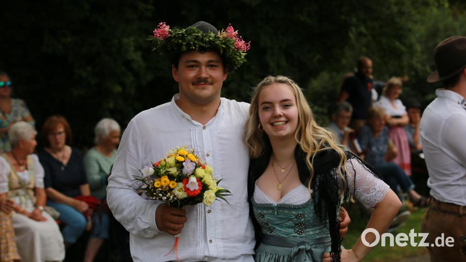 Andreas Ehbauer und Madeleine Frost sind das neue Oberkirwapaar in Lengenfeld. Bild: egl