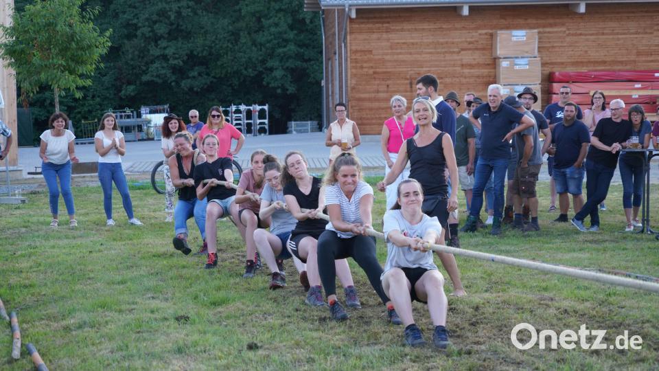 Auch die Frauenmannschaften, wie hier die &quot;Kampfschnecken Waldthurn&quot;, legen sich ins Zeug. Bild: fvo