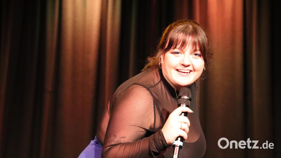 &quot;Puzzeln ist Stoßlüften fürs Hirn&quot;, erklärte Teresa Reichl im Seidelsaal. Bild: cog