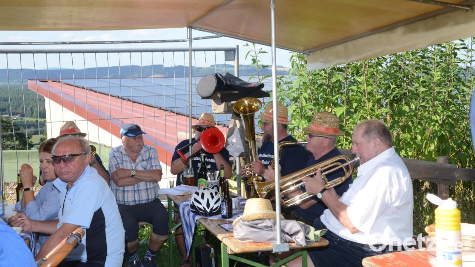 Die &quot;Pfressather Herzschrittmacher&quot; sorgten für die zünftige Unterhaltung. Bild: bey