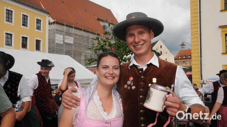 Lena Reichenberger und Benedikt Niebler sind das Oberkirwapaar der Woizkirwa 2024. Bild: ge