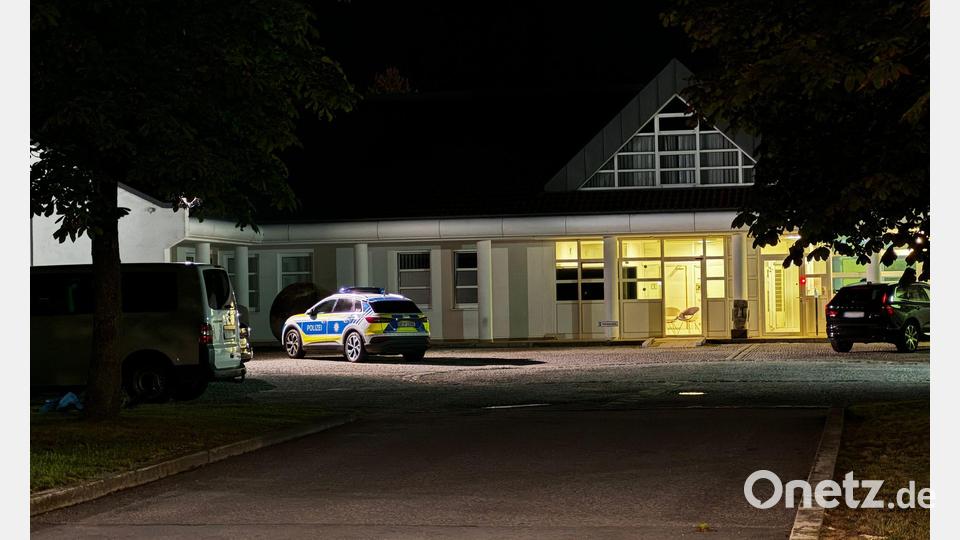 Aus dem Bezirkskrankenhaus im bayerischen Lerchenhaid sind vier Insassen geflohen. Bild: Hartl/vifogra/dpa