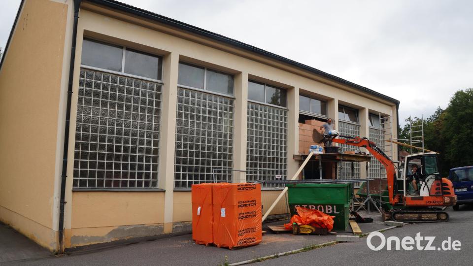 Gegenwärtig wird der Brandschutz in der Turnhalle ertüchtigt. Bild: wel