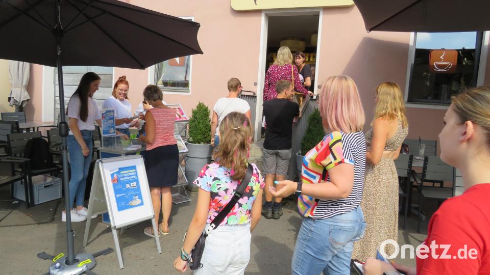 340 Kugeln Eis spendierten die Oberpfalzmedien den Leser Bild: adj