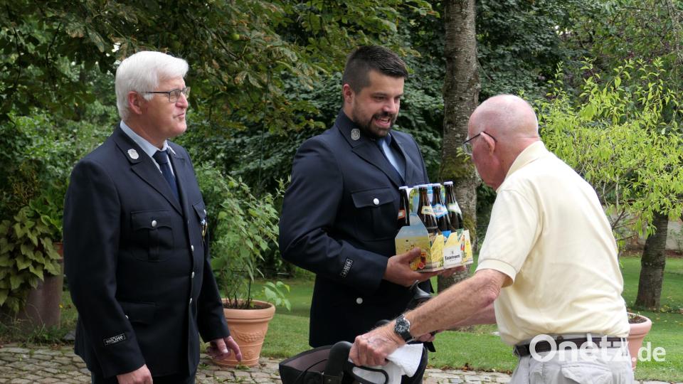Die Feuerwehr Zessau gratuliert. Bild: bod