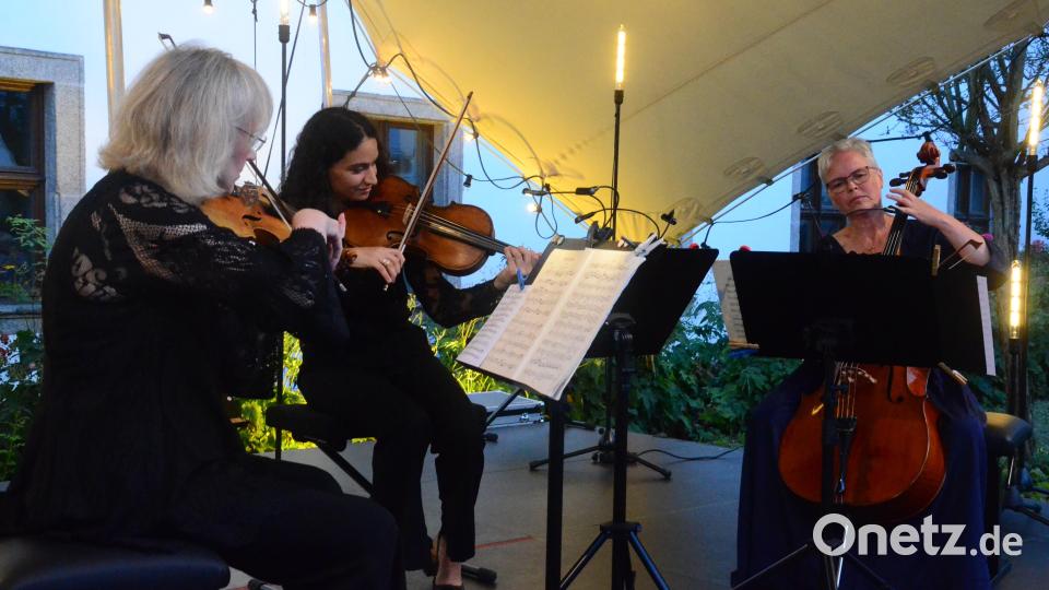 Das &quot;Arte Ensemble&quot; mit Kathrin Rabus, Sindy Mohamed und Ute Sommer. Bild: Kunz