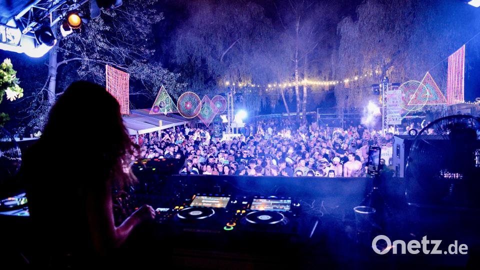 Nachts gab es dann kein Halten mehr - Die Tanzfläche war komplett belegt. Bild: Antonia Raps