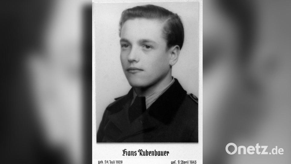 Bei der Bombardierung des Heereszeugamtes in Amberg verloren Feuerwehrleute ihr Leben. Unter ihnen war Hans Rubenbauer. Bild: Archiv der Feuerwehr Amberg