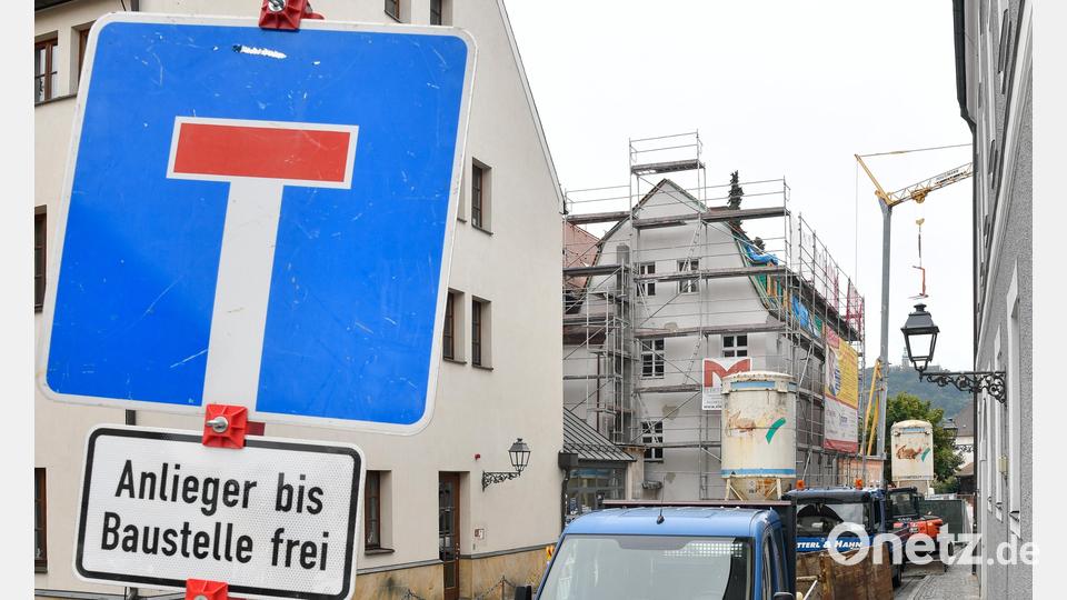 Die Franziskanergasse in Amberg wird aufgrund von Bauarbeiten voraussichtlich bis Freitag, 6. September, gesperrt sein. Bild: Petra Hartl