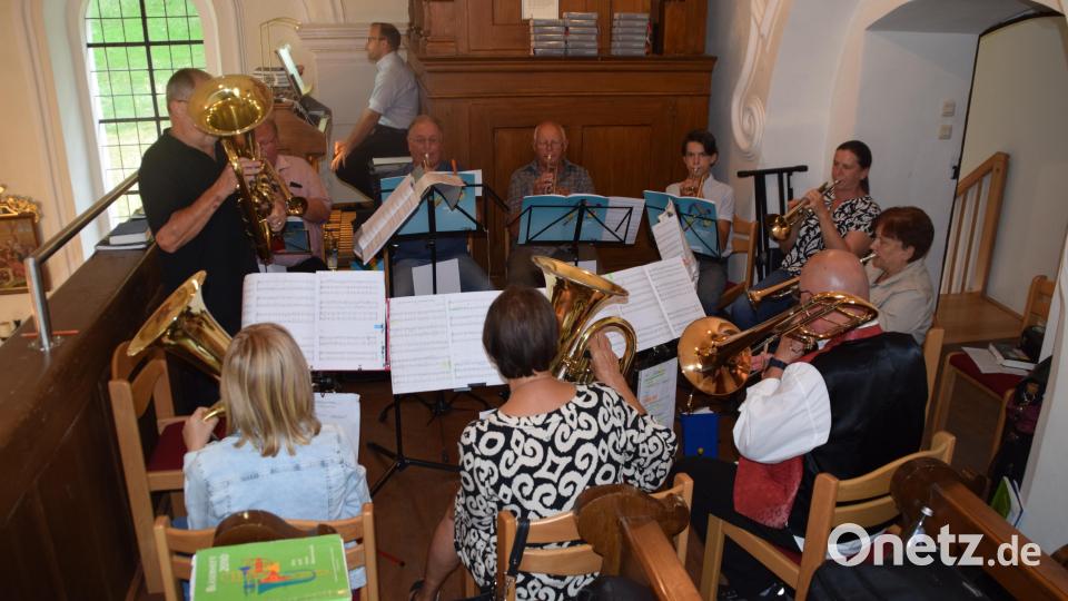 Der Posaunenchor aus Rosenberg-Poppenricht gab den Gottesdienst mit seinen stimmgewaltigen Klängen einen feierlichen Rahmen. Bild: swo