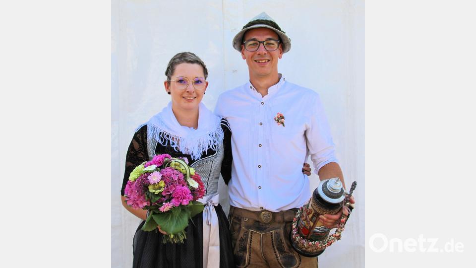 Das Neue Oberkirwapaar mit Tom Diepold und Annika Brogl (bjo) Bild: bjo