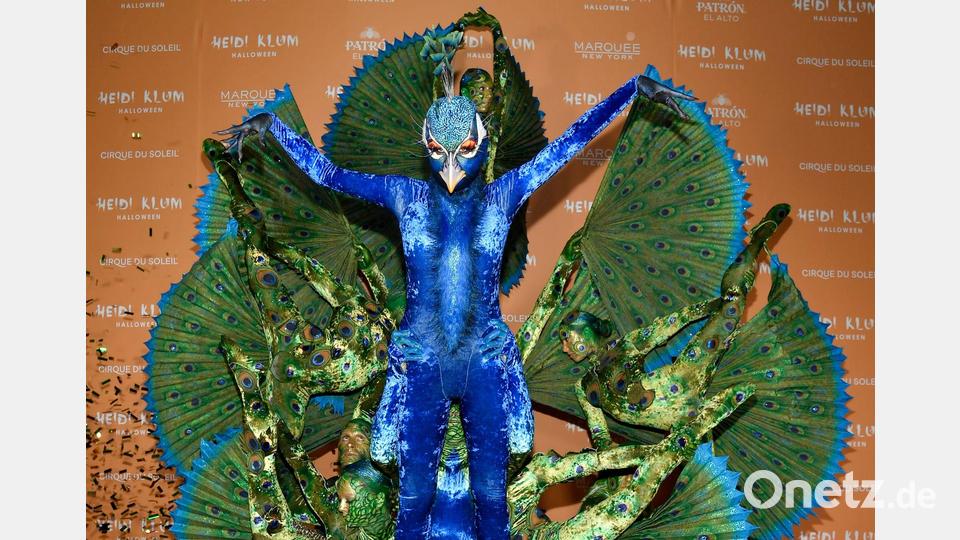 Heidi Klum ist in ihrem Halloween-Kostüm oft nicht zu erkennen. (Archivbild) Bild: Evan Agostini/Invision/AP/dpa