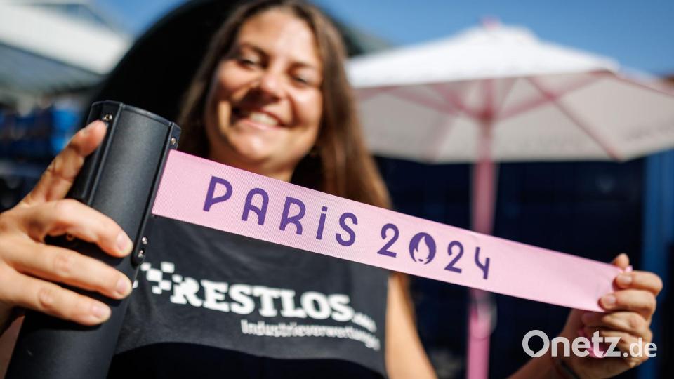 Die Nürnberger Auktionsplattform Restlos.com versteigert demnächst mehr als 50.000 Gegenstände, die bei den Olympischen Spielen in Paris zum Einsatz gekommen waren. Bild: Daniel Karmann/dpa