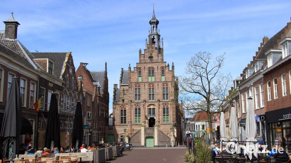 Culemborg: Blickfang der Stadt mit dem mittelalterlichen Stadtkern ist das spätgotische Rathaus aus dem 16. Jahrhundert. Bild: Bernd F. Meier/dpa