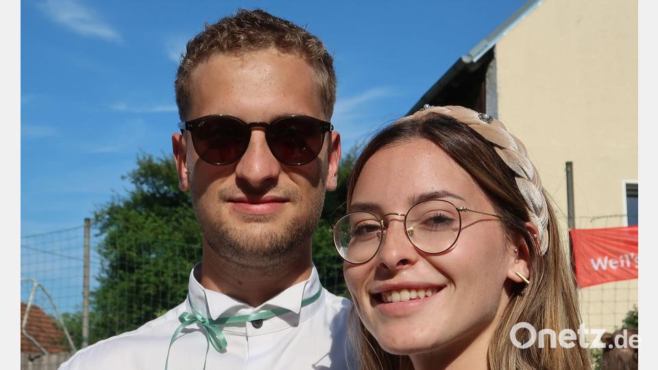 Leonie Janker und Lukas Ehbauer bilden das neue Mimbacher Oberkirwapaar. Bild: Heribert Urbanek/exb