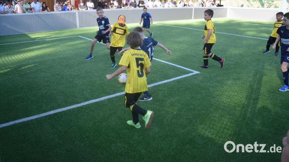 Viele Zuschauer konnten die Freude der Kinder auf dem Court sehen. Beim Soccer verflossen die Grenzen zwischen Behinderung und Nichtbehinderung. Bild: fz