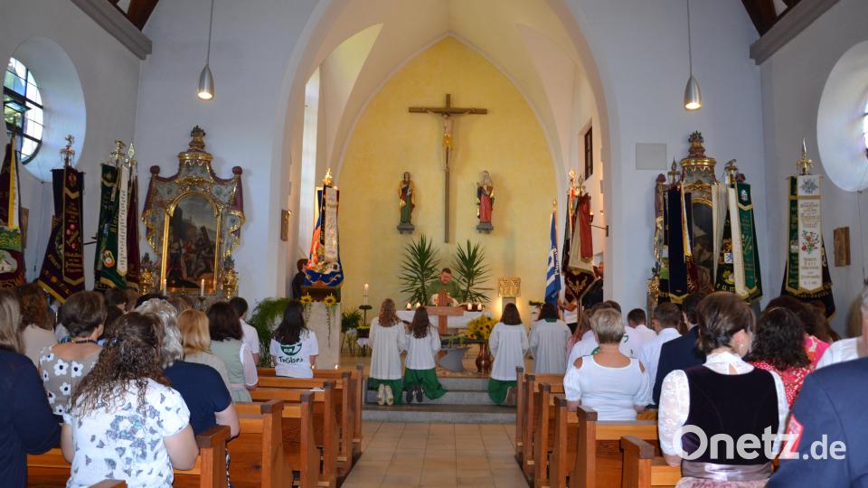 Den Festgottesdienst der KLJB Tröbes hielt Geistlicher Beirat und Pfarrer Udo Klösel. Bild: gi