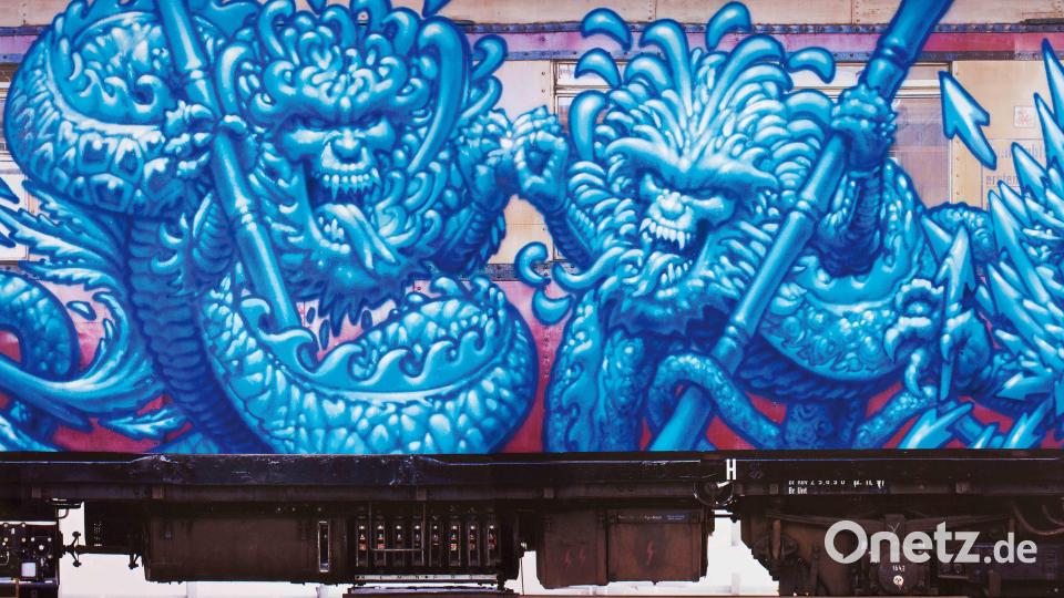 &quot;Blue trains over Berlin&quot; ist ein Graffiti-Werk von WonABC auf einer S-Bahn. Bild: Won ABC/exb