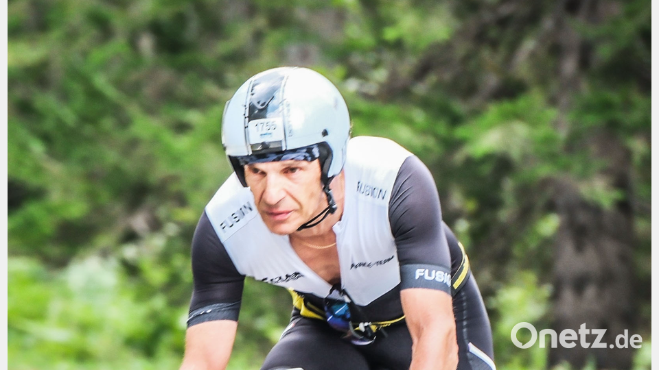 Laface-Sportler beim Ironman Zell am See 2024. Lotahr Richthammer auf der Radstrecke. Bild: Sportfotograf2024