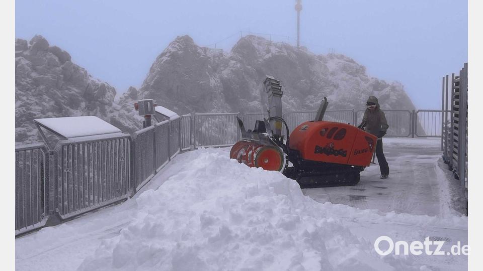 Wo es nicht trocken ist oder regnet, schneit es in Bayern. Bild: Ferdinand Merzbach/NEWS5/dpa