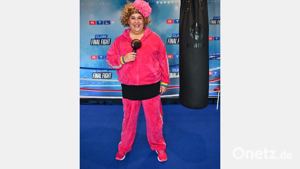 Sie saß nah am Boxring: Komikerin Cindy aus Marzahn Bild: Willi Weber/RTL/dpa