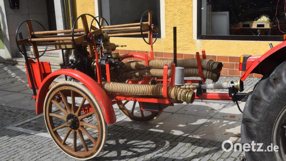 Das älteste Relikt auch dem Jahr 1927, die Spritze der Feuerwehr Bernstein. Bild: fz