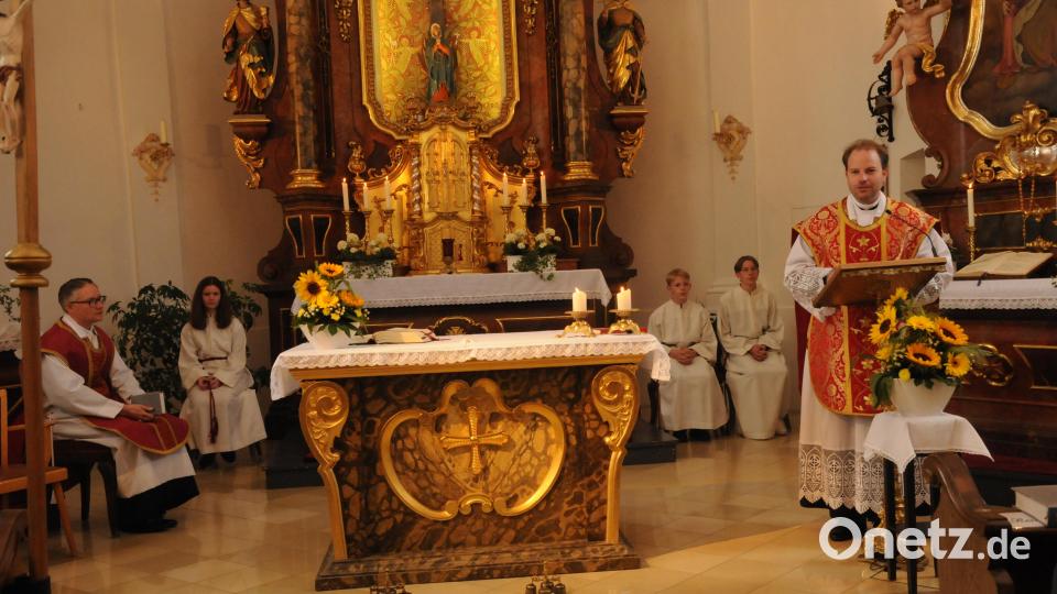 Pfarrer Anton Popp, Furth bei Landshut, hält die Festpredigt beim Kreuzbergfest. Bild: bey
