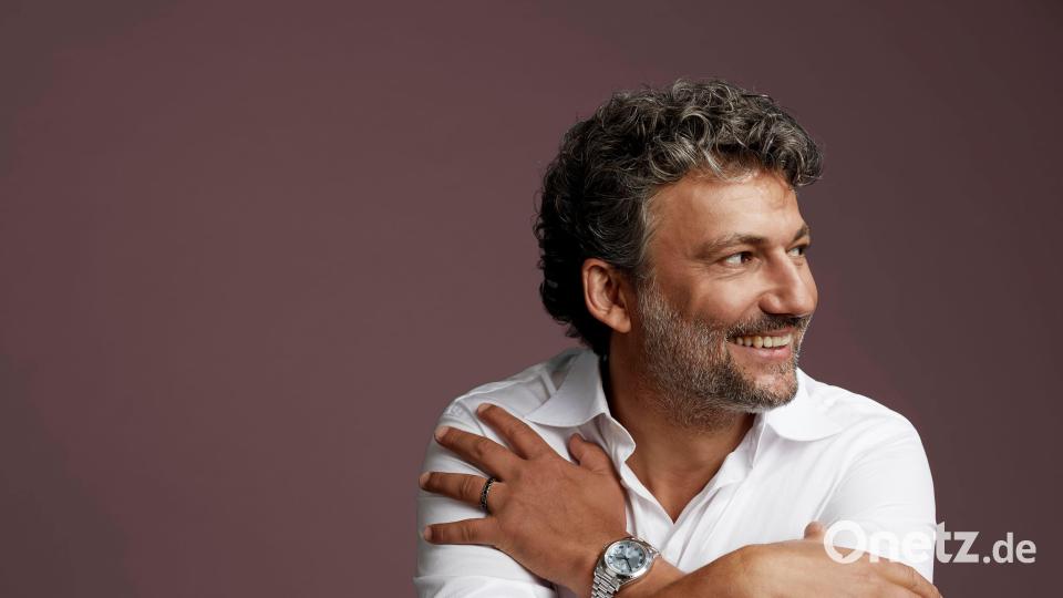 Star-Tenor Jonas Kaufmann steht 2025 bei den Schlossfestspielen in Regensburg auf der Bühne. Bild: Gregor Hohenberg/exb